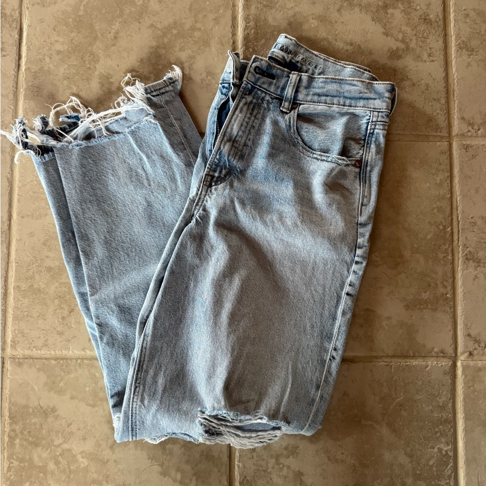 American Eagle Outfitters Light Wash Distressed Jeans